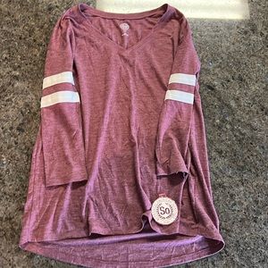 3/4 length sleeve shirt